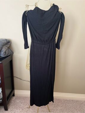 Women's Black Long Sleeve Maxi Dress - Elegant Ribbed Design